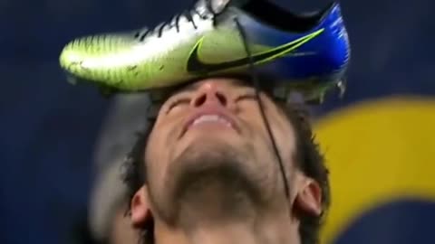 Rare Neymar moment