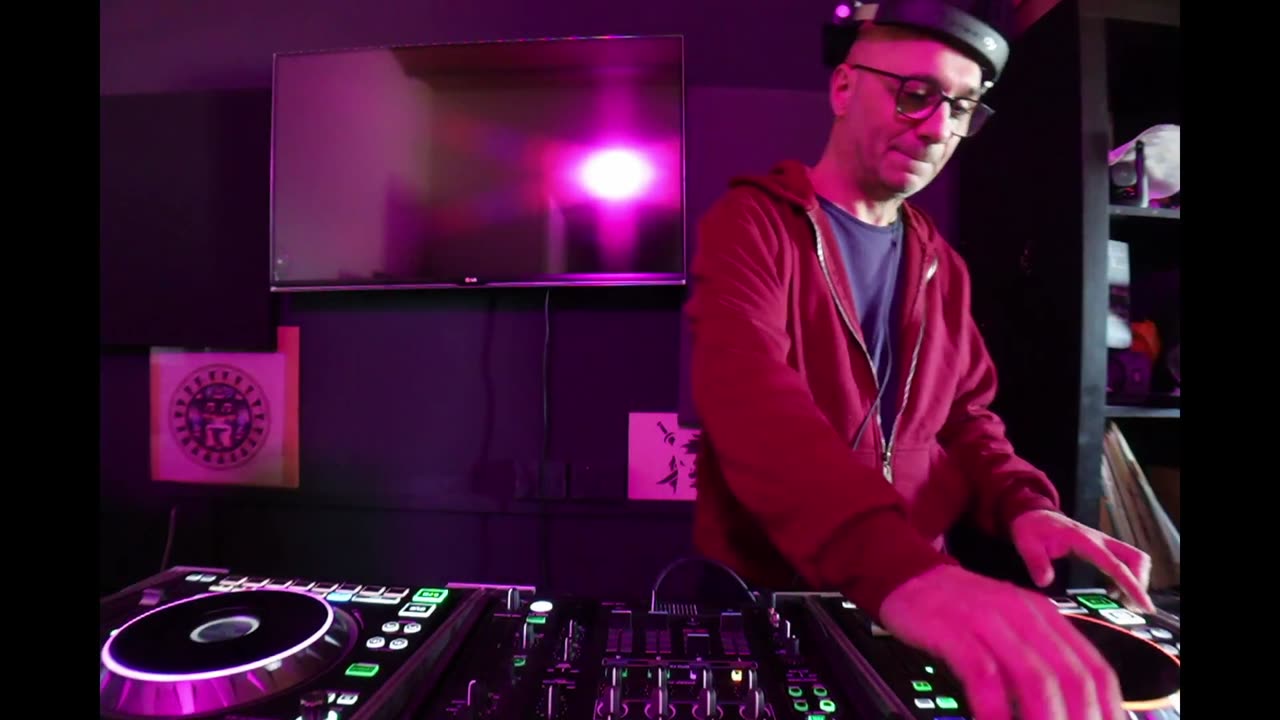 Mixobit - DJ Set Live In My HOUSE #4 [House Tech House] Happy Music!! The Music Is Forever
