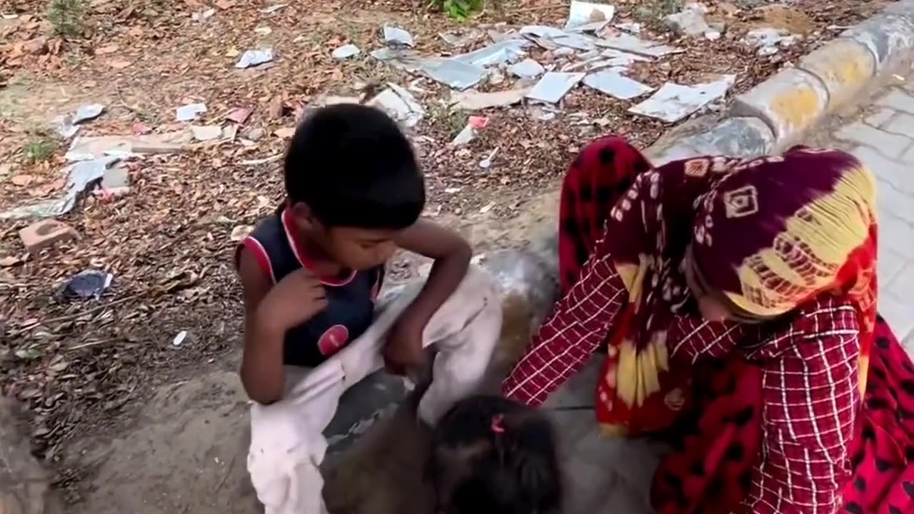 Poor people in India 🥺