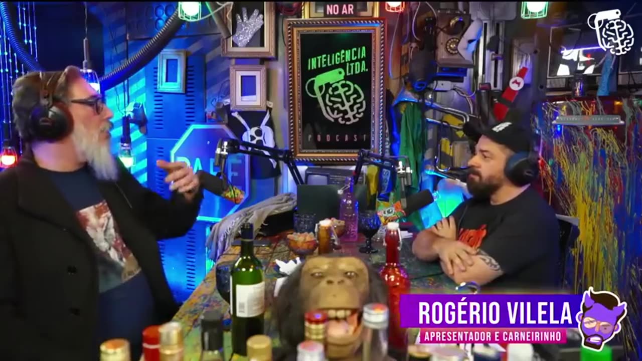 POR QUE O LOBÃO BLOQUEOU O ROGER NO TWITTER Cortes do Inteligência Ltda.