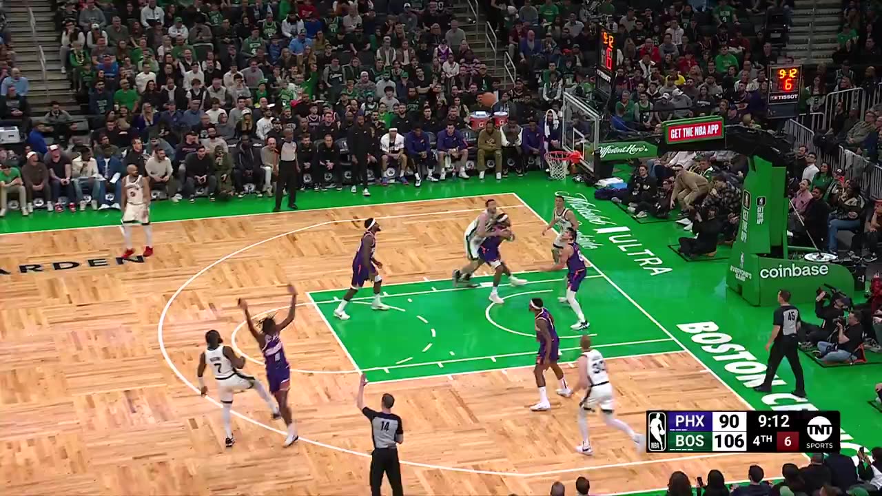 Jaylen Brown gets busy on the perimeter and connects for 35 PTS to increase Boston's lead in the 4Q!