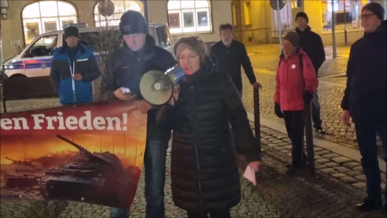 CORDULA GNEUSS, AfD, Stadträtin - KAMENZ, Markt, 20 02 2023 - Bürgermegafon nach MONTAGSSPAZIERGANG