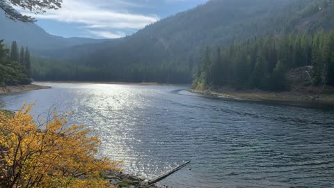 Eastern Oregon – Strawberry Lake + Wilderness – Strawberry Lake in Autumn – 4K