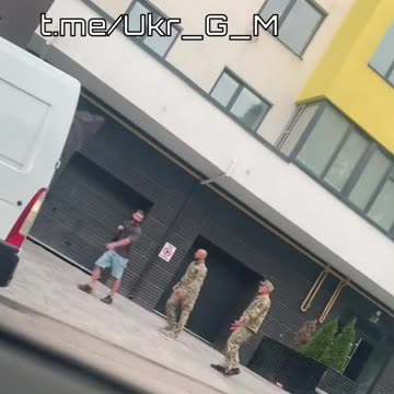 In Ternopol Ukrainian recruitment officers catch "volunteers" on the run.