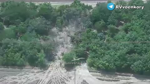 Destruction of a Ukrainian howitzer by a Lancet kamikaze drone in the Kherson