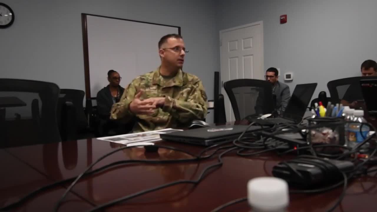 Army Soldiers Test Electronic Warfare Environment Software_2