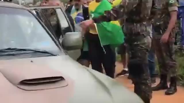 Falsos PFs São Presos Pela Polícia do Exército..