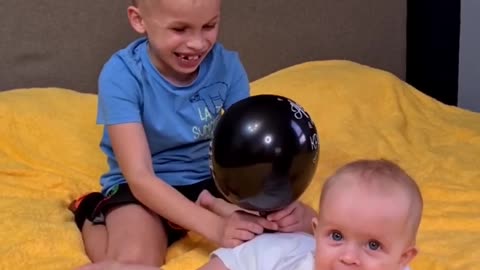 Funny baby farted!🤣🥰🍼 #shorts #tiktok #comedy #damus DaMus Family