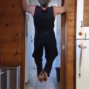 65 yr old PULL_UPS 3-W-11🎥 TUESDAY NOV 7TH Hit 71 bodyweight PULL-UPS