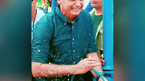 Sintonizado com o povo.