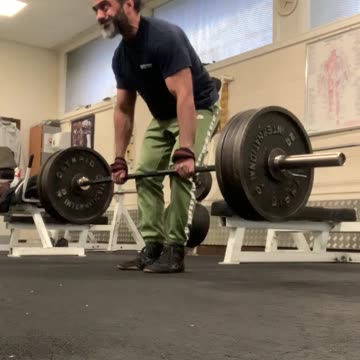 Deadlift 180kg at 90% 1x3 No Belt