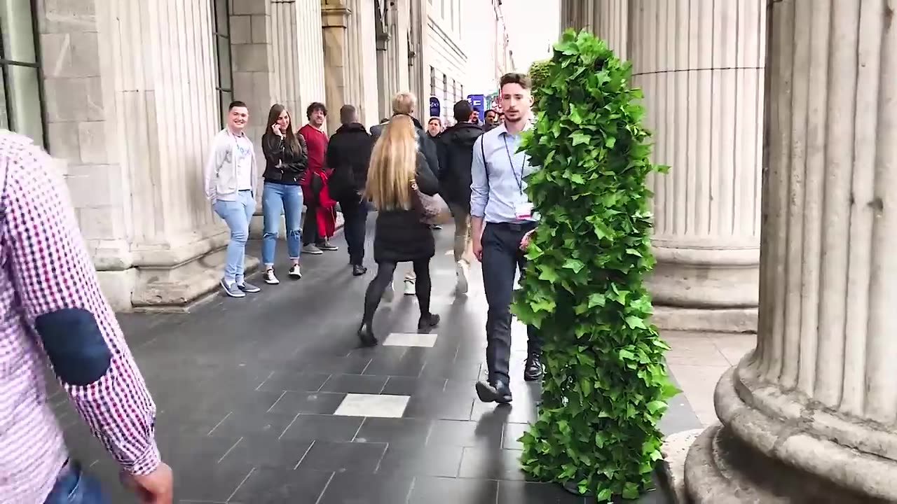 The Couple got a Huge Fright. Bushman Prank