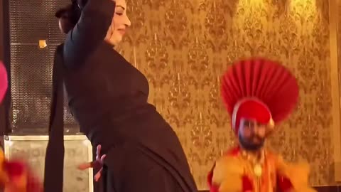 Punjabi girl dance