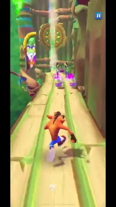 Oxide Mini Robot Battle Run Gameplay On The Great Gate - Crash Bandicoot: On The Run!