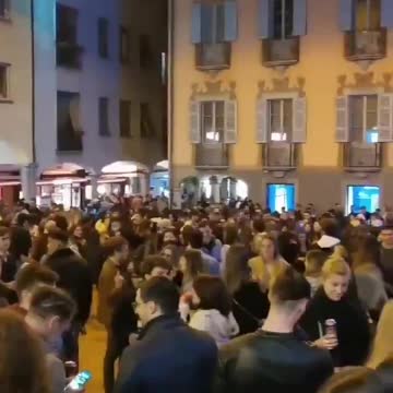 SVIZZERA (Lugano). Non c'è pandemia: