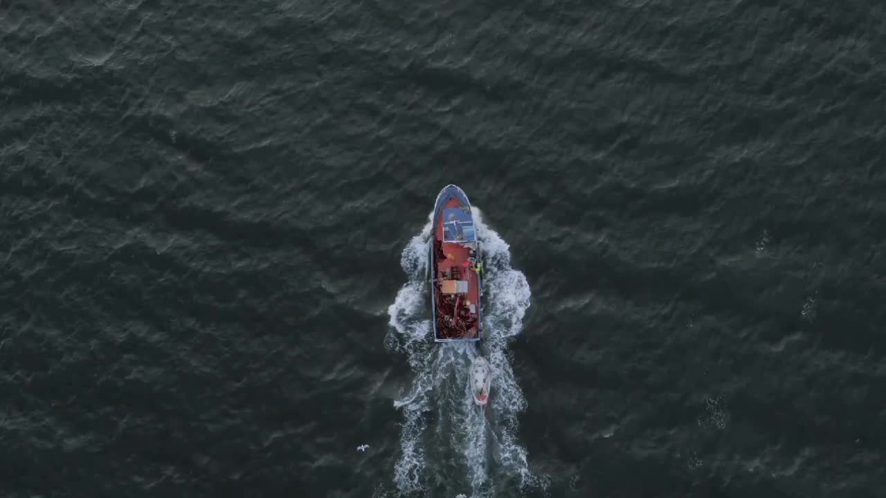 Relaxing ocean sound with a boat