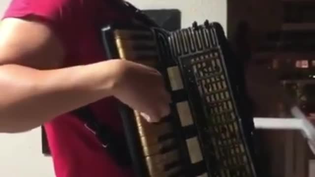 Accordion player playing the anthem of BRAZIL on the balconyโค ๐๐๐