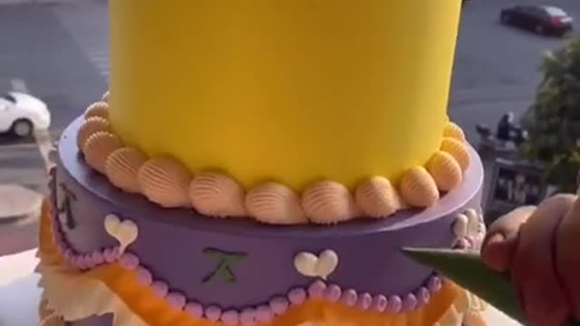 Satisfying Cake Decoration