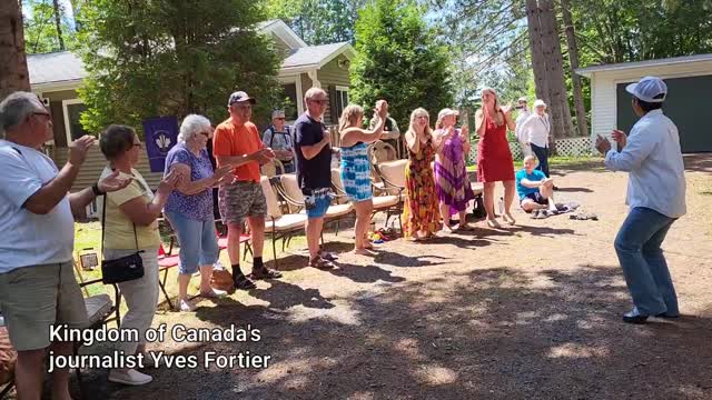 Visite de la reine Romana à Upper Kingsclear, NB