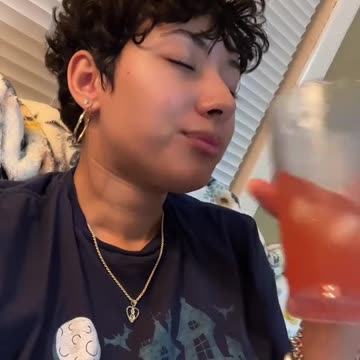 Vlog at Sprouts today, come through 😏