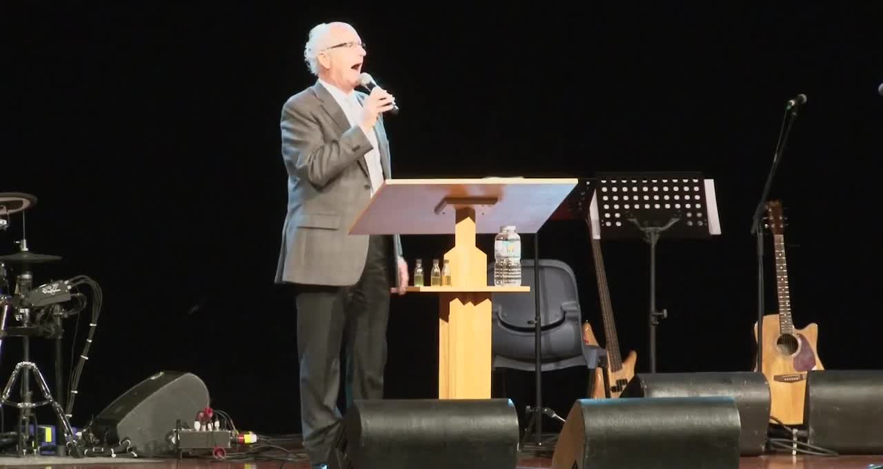 No reserve, No retreat, No regret – Bruce Howell – UPCA Conference 2016