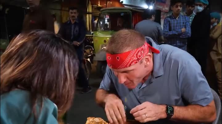 Pakistan Street Food at Night!! Vegans Won’t Survive Here!!-15