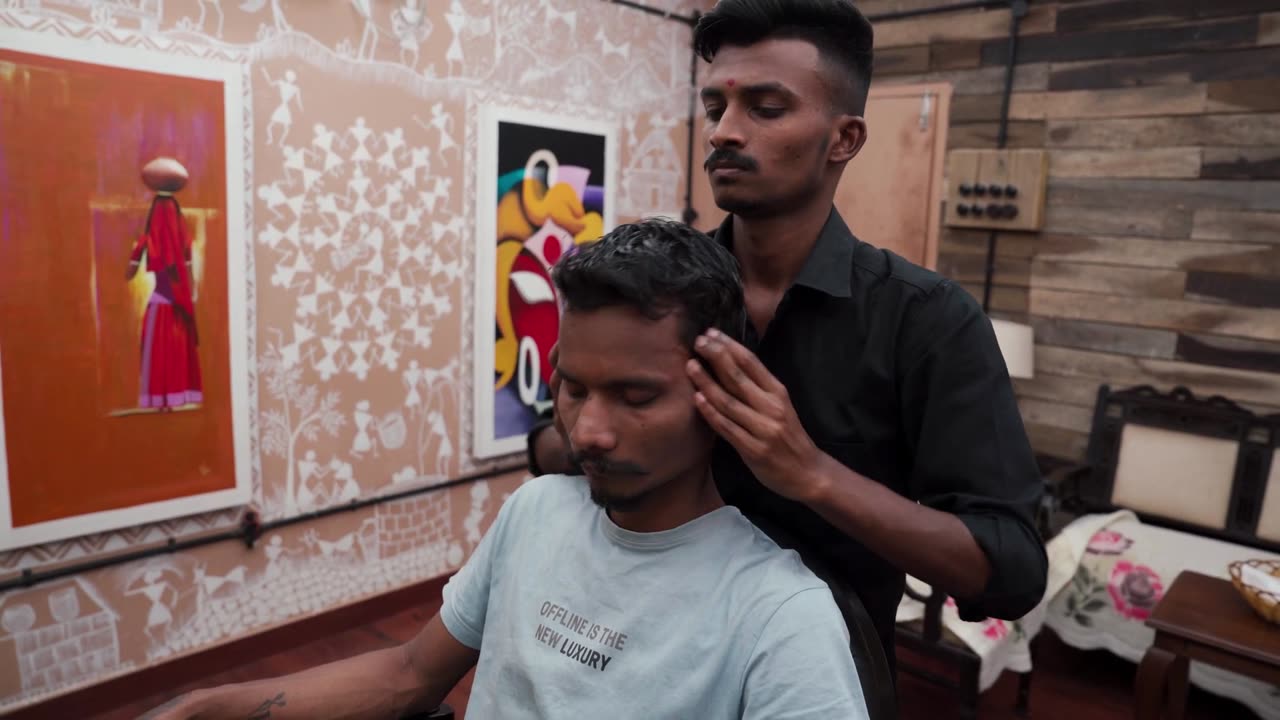 Intense and Tingling Head Massage to Master Cracker _ Indian Massage