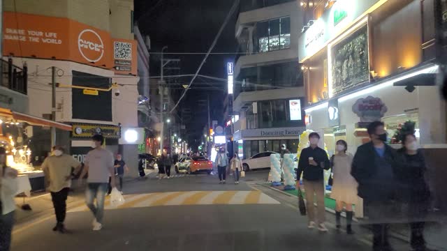 #3 weekend night street in Gangnam, Seoul, Korea