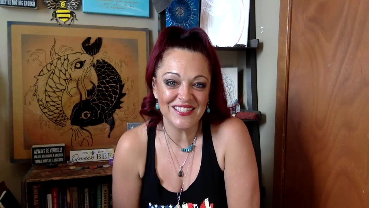 #Aquarius #TwinFlame Reading: Hold your vision & flow with the direction the divine is leading you!