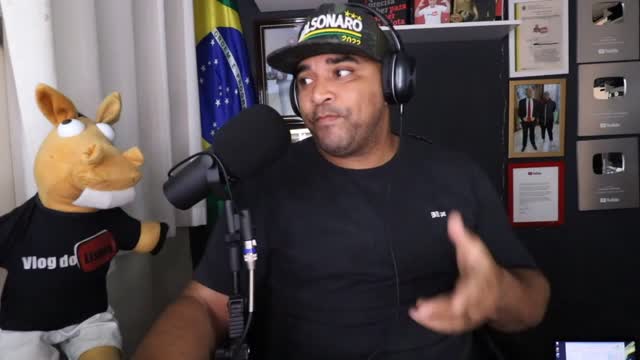 Bolsonaro pede apuração de invasão de igreja em Curitiba