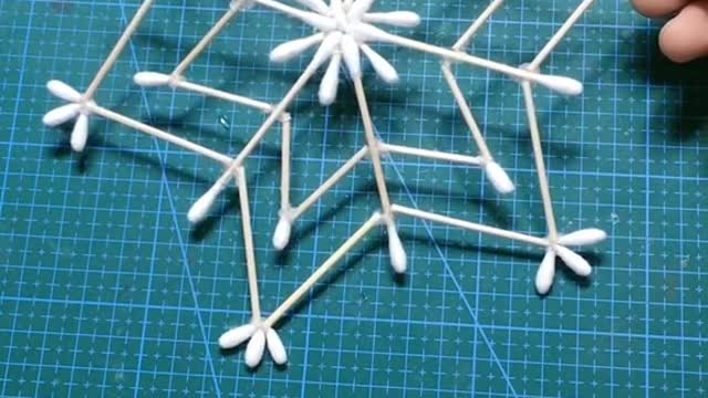 Disposable cotton swabs can also do art