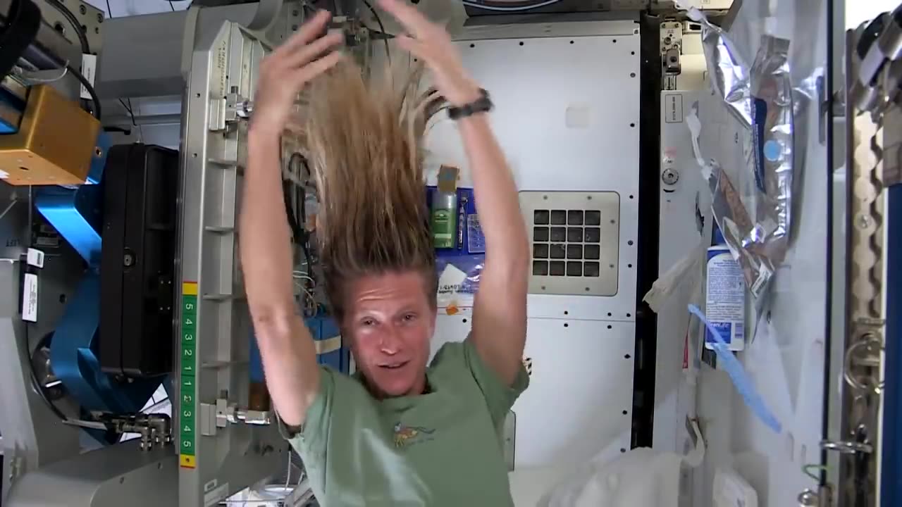 How to Wash Your Hair in Space |NASA astronaut|