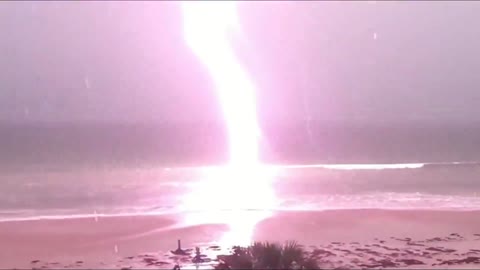 Lightning Strikes Incredibly Strikes Into The Sea