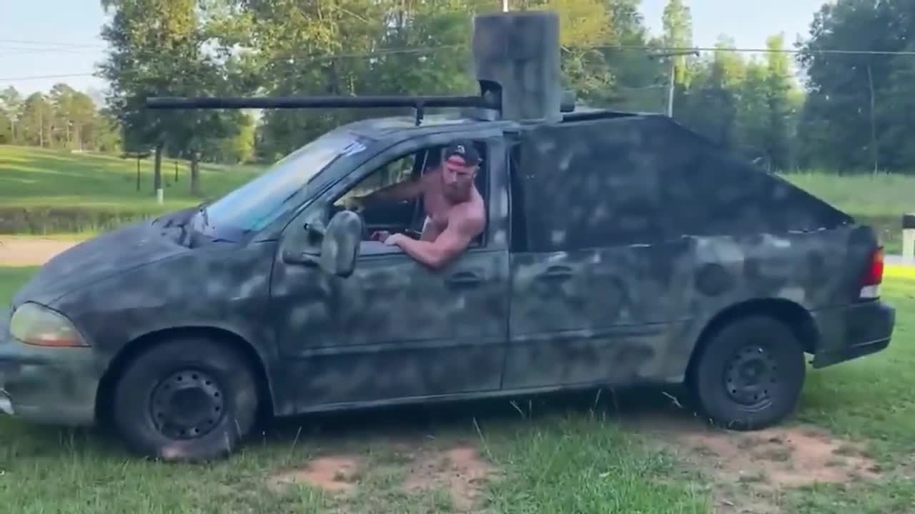 How I pull up to my friend’s when I was right about the apoc...