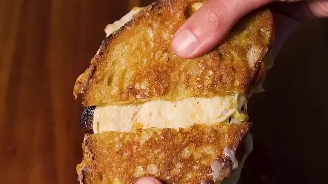 Grilled cheese Why did these viral in the world 🤔🤔 ??