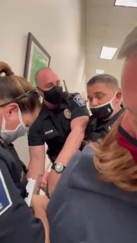Georgia Police ARRESTING MOMS at School Board Meetings