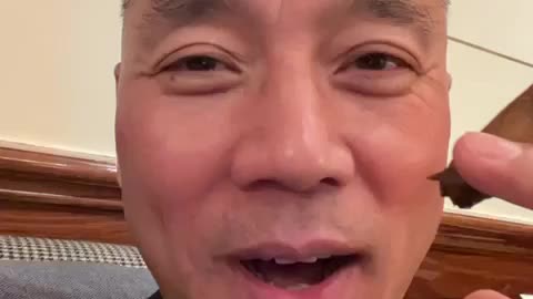 20220701文贵先生视频：抽雪茄
