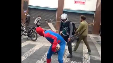 SPIDERMAN'S I DRIBLE EVERYONE