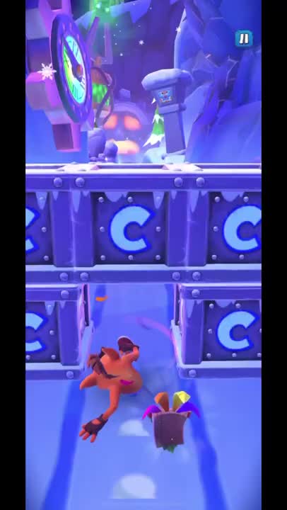 Frosty Iron Crate Boss Fight Gameplay - Crash Bandicoot: On The Run!