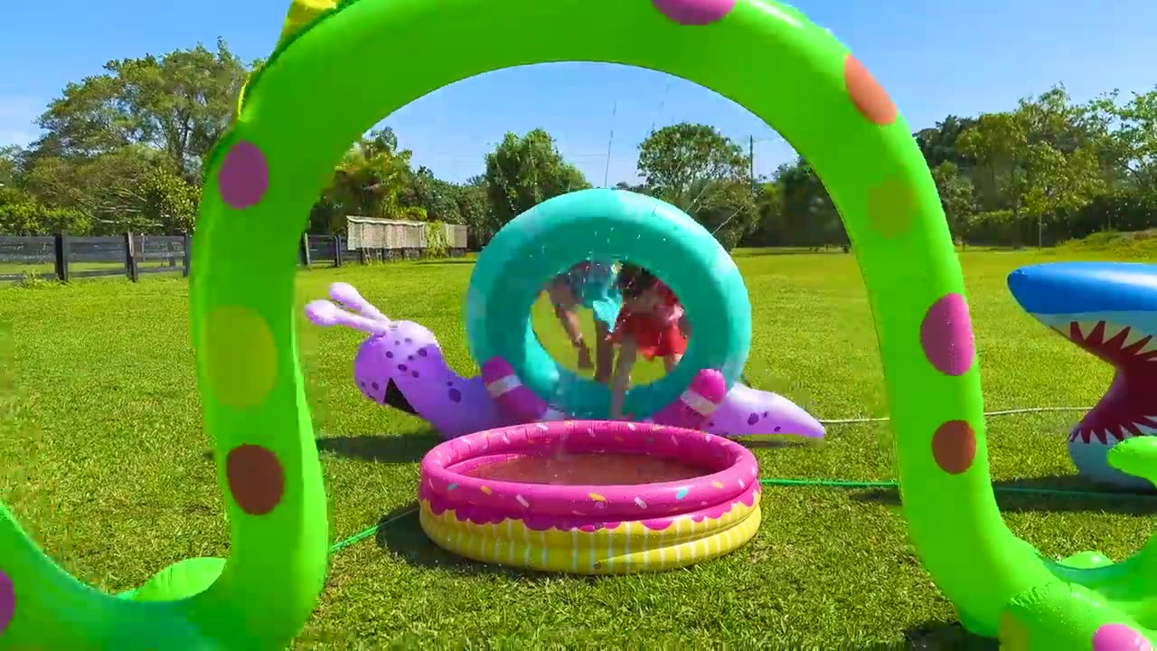 Nastya and Evelyn help each other as best friends