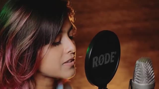 Manike Mage Hithe මැණිකේ මගේ හිතේ - Official Cover - Yohani & Satheeshan