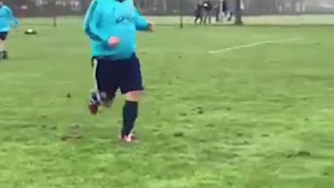 9000 IQ Play 🧠😂 @jksilvertownfc