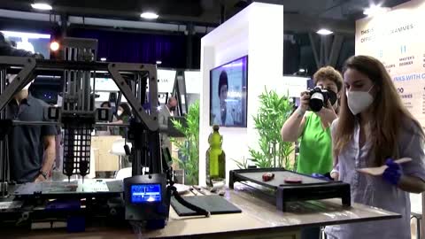 Spanish startup serves up 3D printed steaks