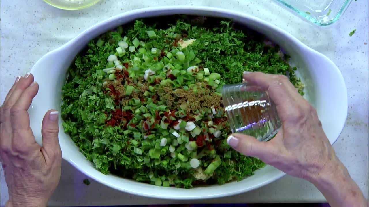 FALAFEL, SALSA SATZIKI Y TABBOULEH