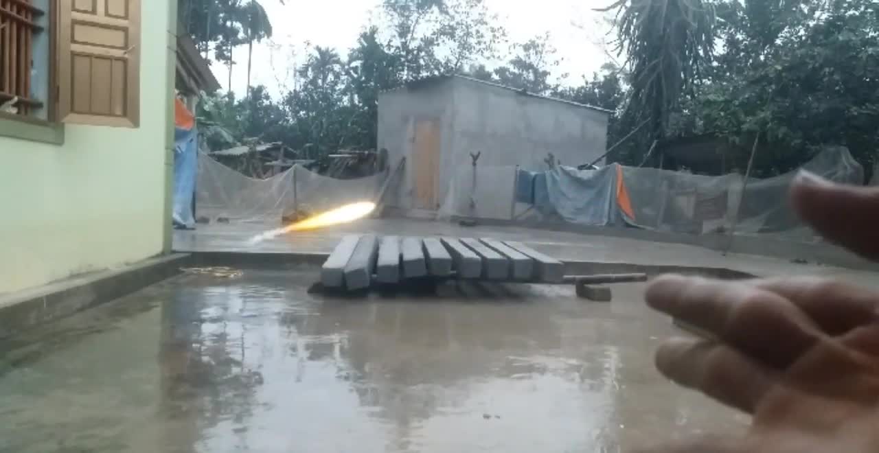 video editing a boy with extraordinary strength like real