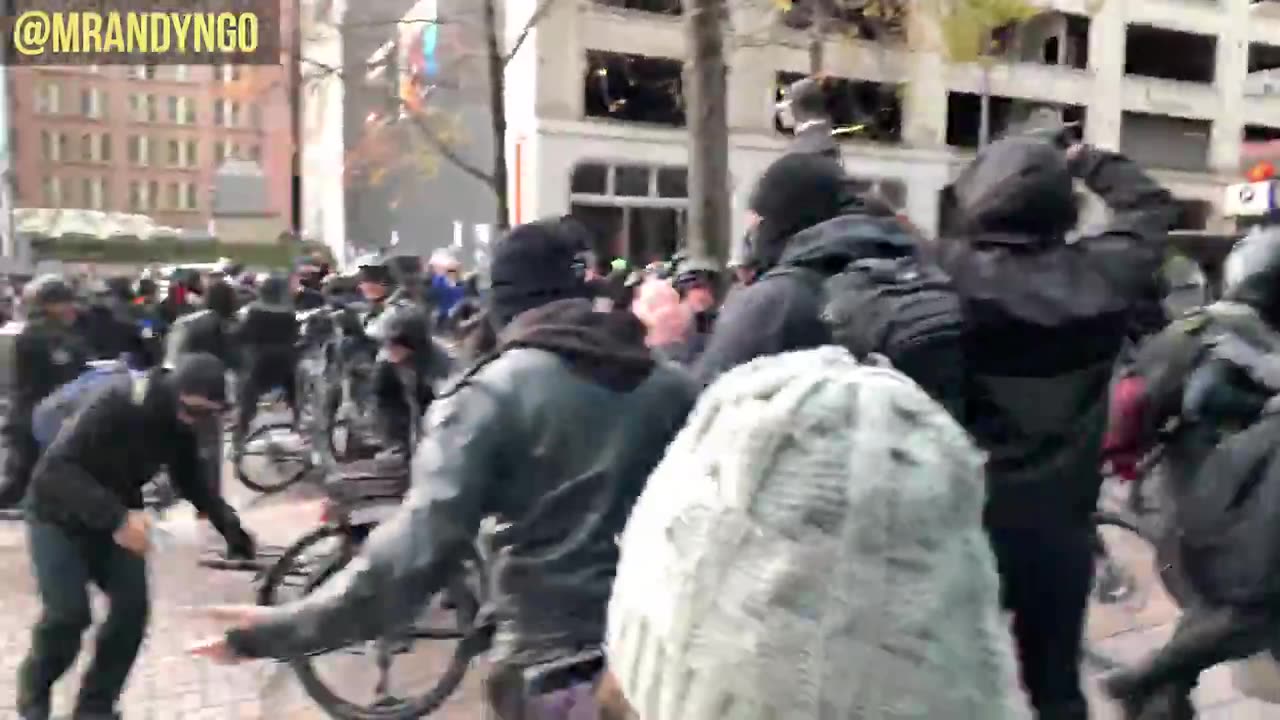 Jan 5 2020 Seattle 1.2 antifa throws rock and is arrested by police