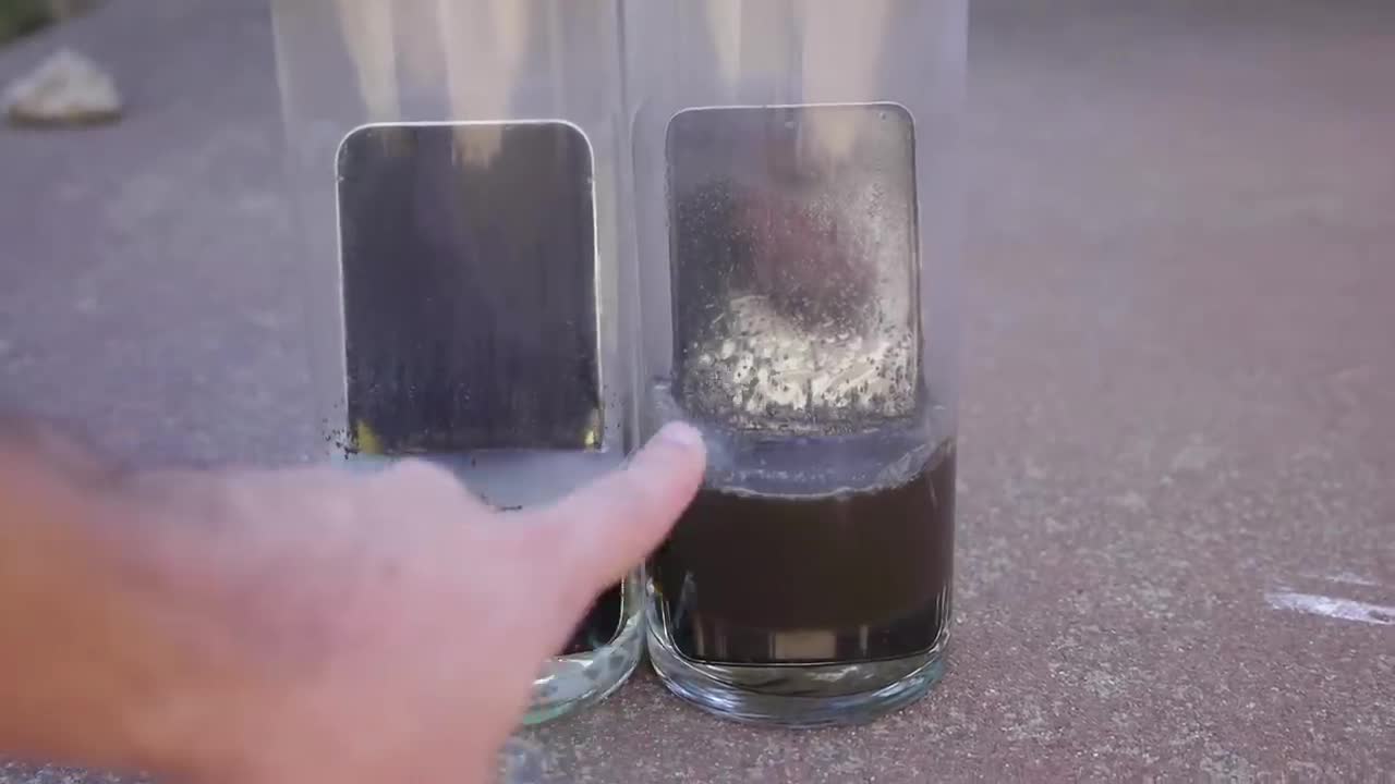 iPhone 12 vs Samsung Galaxy S20 in Piranha Acid Experiment! Will it Survive