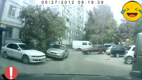 CAR DRIVING AND PARKING FAIL