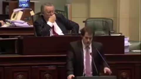 LE DÉPUTÉ BELGE, Mr LAURENT LOUIS OSE DIRE LA VÉRITÉ DEVANT PÉDOLAND !!!