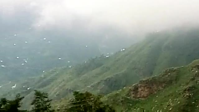 Entertain & Relax with romantic fogy & breezy green place Развлекайтесь и расслабляйтесь в романтическом туманном и свежем зеленом месте Vermaak en ontspan met een romantische mi